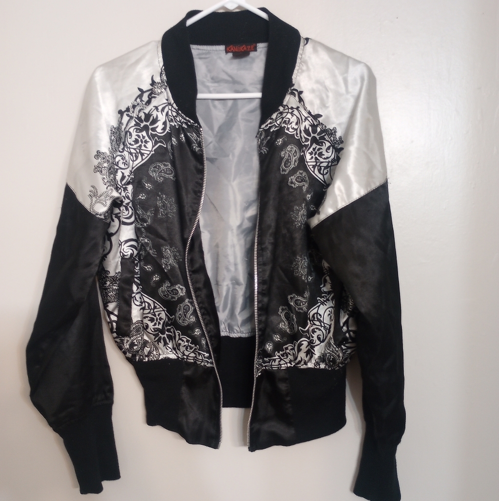 Kamikaze Women's Lightweight Jacket - No Zipper Pull